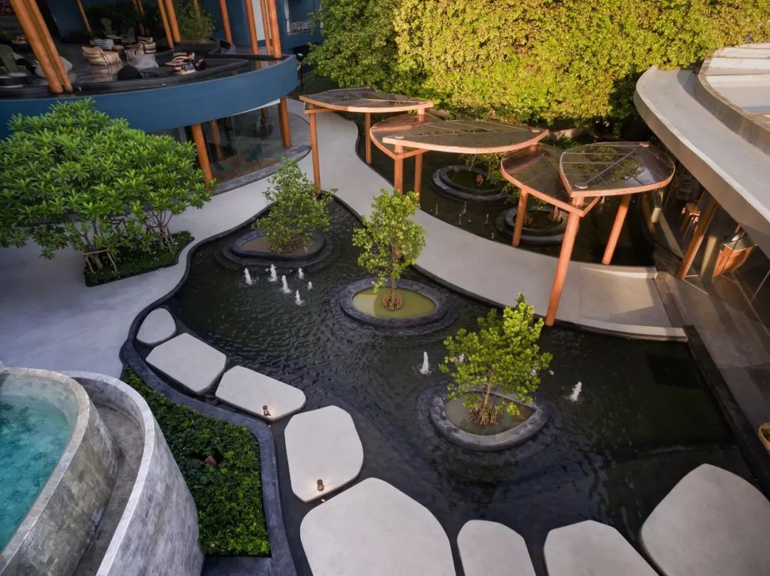 庭院之心 从传统意境到现代创新的中庭设计艺术